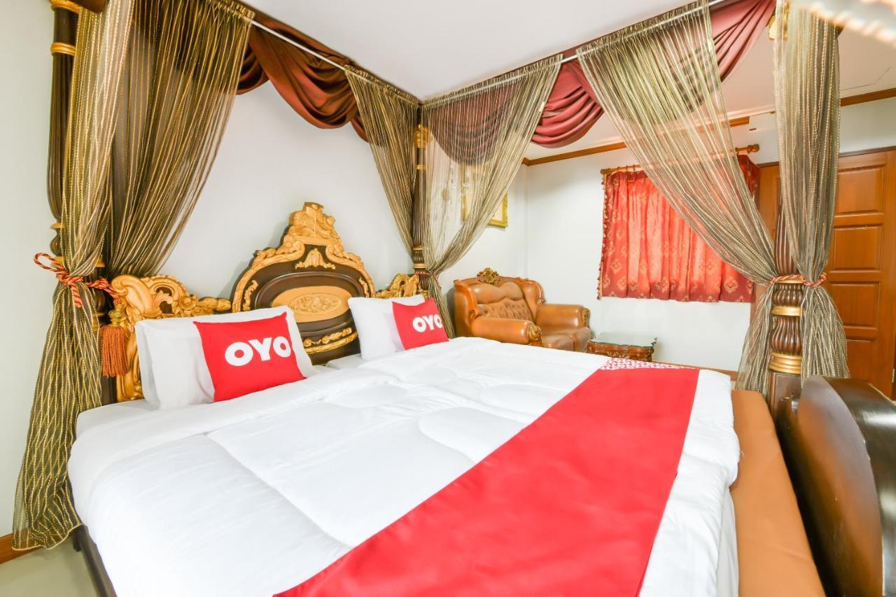 OYO 549 Maesri Resort Pattaya Esterno foto